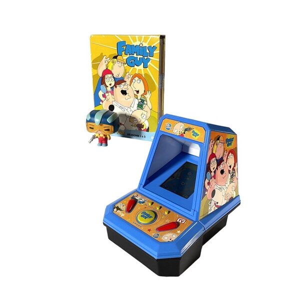 STEWIE Family Guy Pinball Mini Arcade Game RARE + Seasons 1 & 2 DVD + Stewie POP - Picture 1 of 10